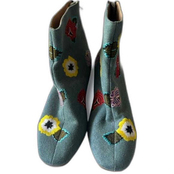 Betsey Johnson Embroidered Teal Ankle Boots – Size 8 - Picture 2 of 4